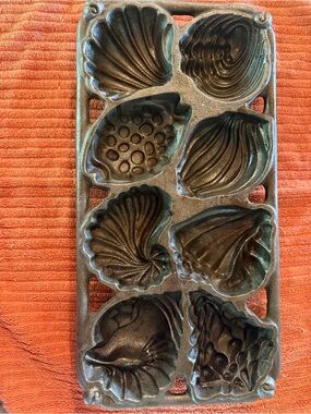 John Wright co cast iron mold